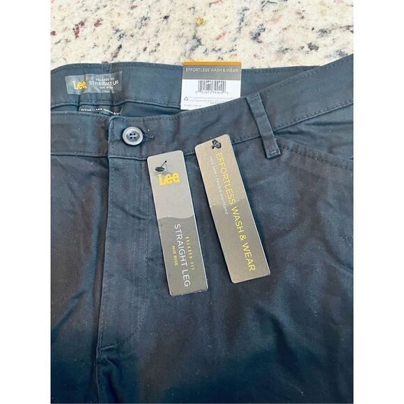 Lee Women's Relaxed Fit All Day Straight Leg Pant - Picture 5 of 5